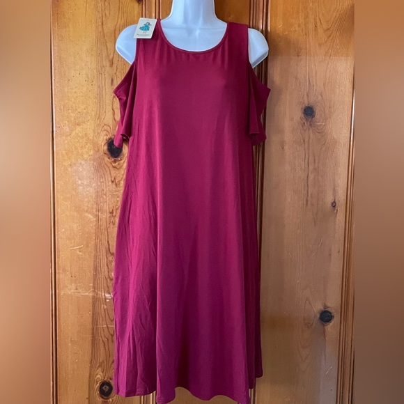 Dress - Picture 1 of 2